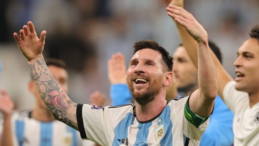 Messi abrió la puerta para la victoria ante México y Argentina sigue vivo en Qatar