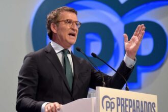 Líder de la oposición española celebra amnistía en Venezuela, pero lamenta papel de España