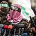 FOTO: Brazo armado de Hamás difundió imagen con 48 rehenes que siguen retenidos en Gaza