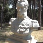 EN FOTOS: Vandalizaron busto de Simón Bolívar que reposa en el monte Sacro de Roma