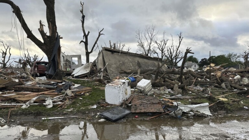 Un tornado "devastador" en Iowa (EEUU) dejó varios muertos, cuya cifra de víctimas se desconoce. Así lo informó la gobernadora del país