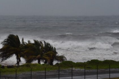 Las lluvias y una intensa ola calor azotan a EEUU, pero ahora la alarma se enfoca ante la llegada de la posible primera tormenta tropical
