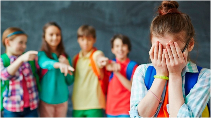 Las adolescentes estadounidenses se sienten menos tristes pero el acoso no para, de acuerdo con la Encuesta sobre Conductas de Riesgo de los Jóvenes de los Centros para el Control y la Prevención de Enfermedades (CDC, por sus siglas en inglés). 