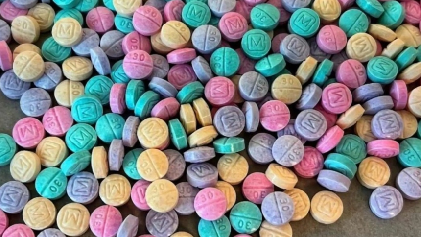 Un empleado de una prisión federal en California (EEUU) falleció recientemente, y los investigadores están examinando si estuvo expuesto a fentanilo poco antes de su muerte.  