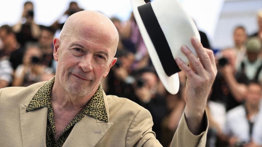 El director francés Jacques Audiard, conocido por su trabajo en la película "Emilia Pérez", ha generado una gran controversia con sus recientes declaraciones sobre el idioma español.  