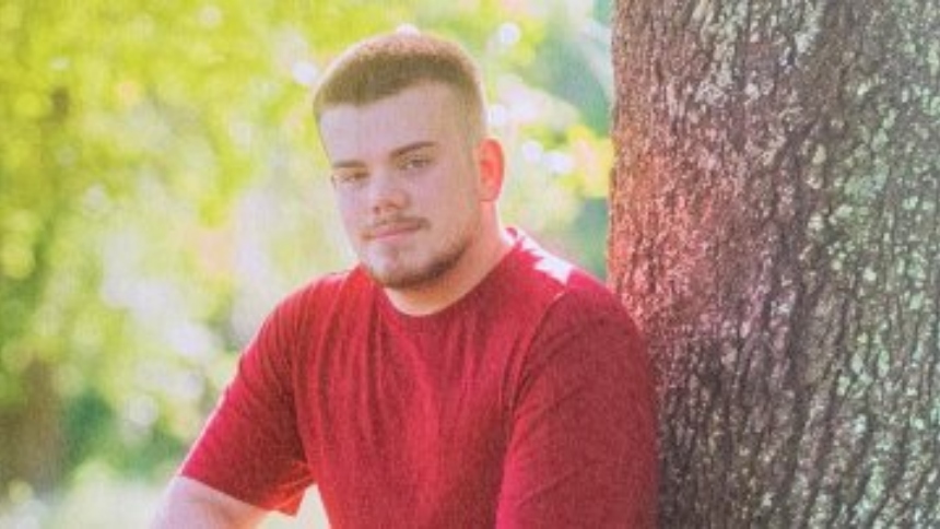 El hijo de una agente del sheriff en funciones sería el principal sospechoso del tiroteo registrado este jueves, 17 de abril, en la Universidad Estatal de Florida (FSU). En las últimas horas, se han revelado más detalles de joven.  