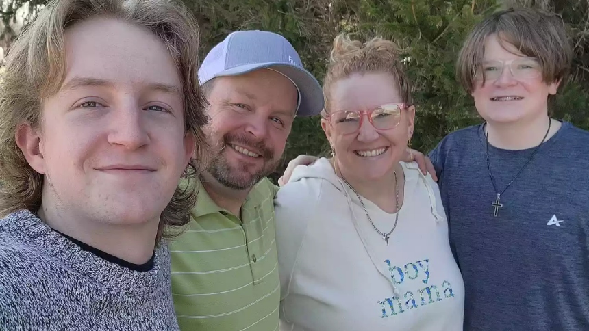 El condado de Dawson, Nebraska (EEUU), fue sacudido por una tragedia, cuando Jeremy Koch, de 42 años, presuntamente apuñaló y asesinó