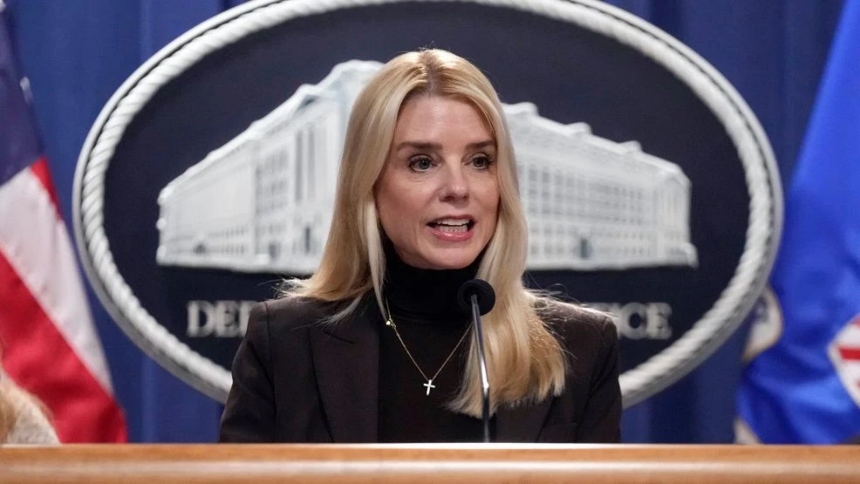 La fiscal general de EEUU, Pam Bondi, incluyó a México en una lista de “adversarios extranjeros” junto a Irán, Rusia y China, durante una audiencia ante el Comité de Apropiaciones del Senado.  