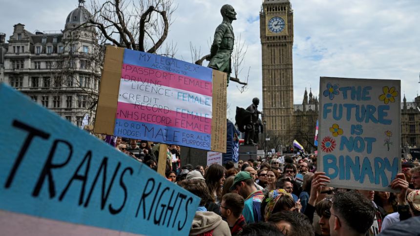 Mujeres transgénero no podrán participar en el fútbol femenino en Inglaterra