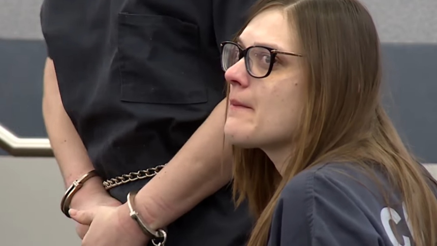 El amor y la traición han sido el motor de incontables tragedias a lo largo de la historia, pero pocas tan impactantes como la que protagonizó Julie Bush, una mujer de Nevada (EEUU) quien, cegada por la ira, terminó con la vida de su novio, Richard Penardo Jr.  