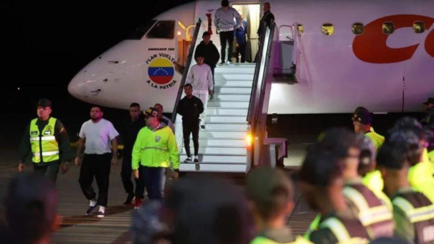 187 hombres y 23 mujeres llegaron a Venezuela deportados desde EEUU