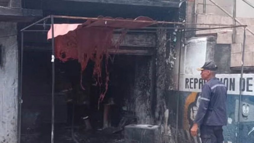 EN ARAGUA: Soldaba un tanque en un taller mecánico y explotó una bombona de gas, murió víctima de las heridas