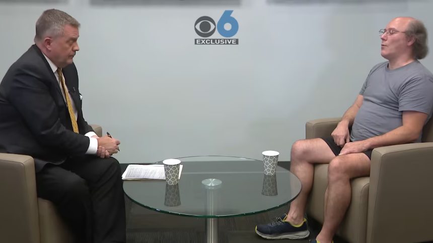 Confesó durante una entrevista televisiva que le quitó la vida a sus padres y los enterró en el jardín