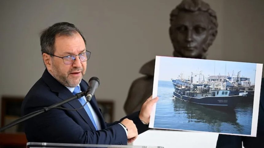 Cancillería denunció "asalto" a buque de pescadores venezolanos a manos de un "destructor" de la Armada de EEUU