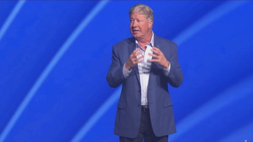 Robert Morris, fundador y pastor principal de la megaiglesia Gateway en Texas (EEUU), se declaró culpable de abusar sexualmente de una niña en la década de 1980. 