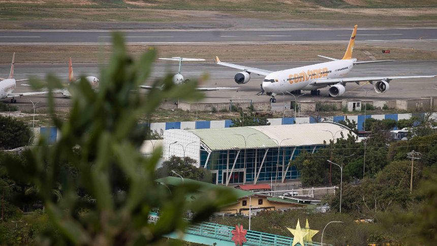 Venezuela cerró 2025 con una operatividad aérea limitada y en busca de atender la demanda