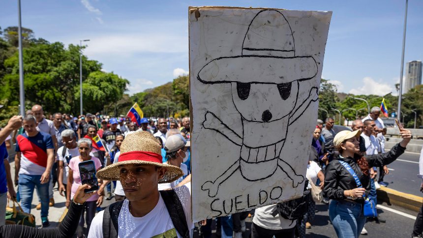 Trabajadores venezolanos protestan por salarios y convocan marcha para el 9Abr