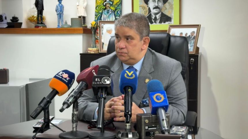 VIDEO: Diputado Correa dice que urge nuevo modelo económico y derogación de la inamovilidad laboral